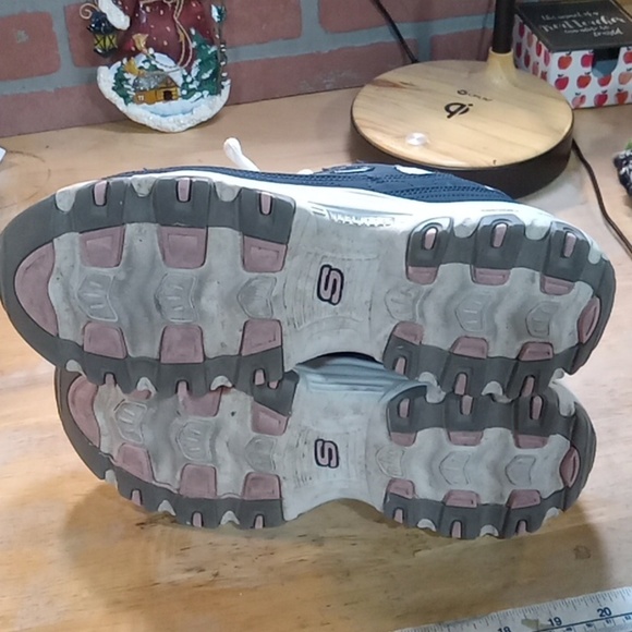 SKECHERS  D'LITES, BLACK, WHITE, PINK, SPARKLES WOMENS SIZE 9 - Picture 4 of 6